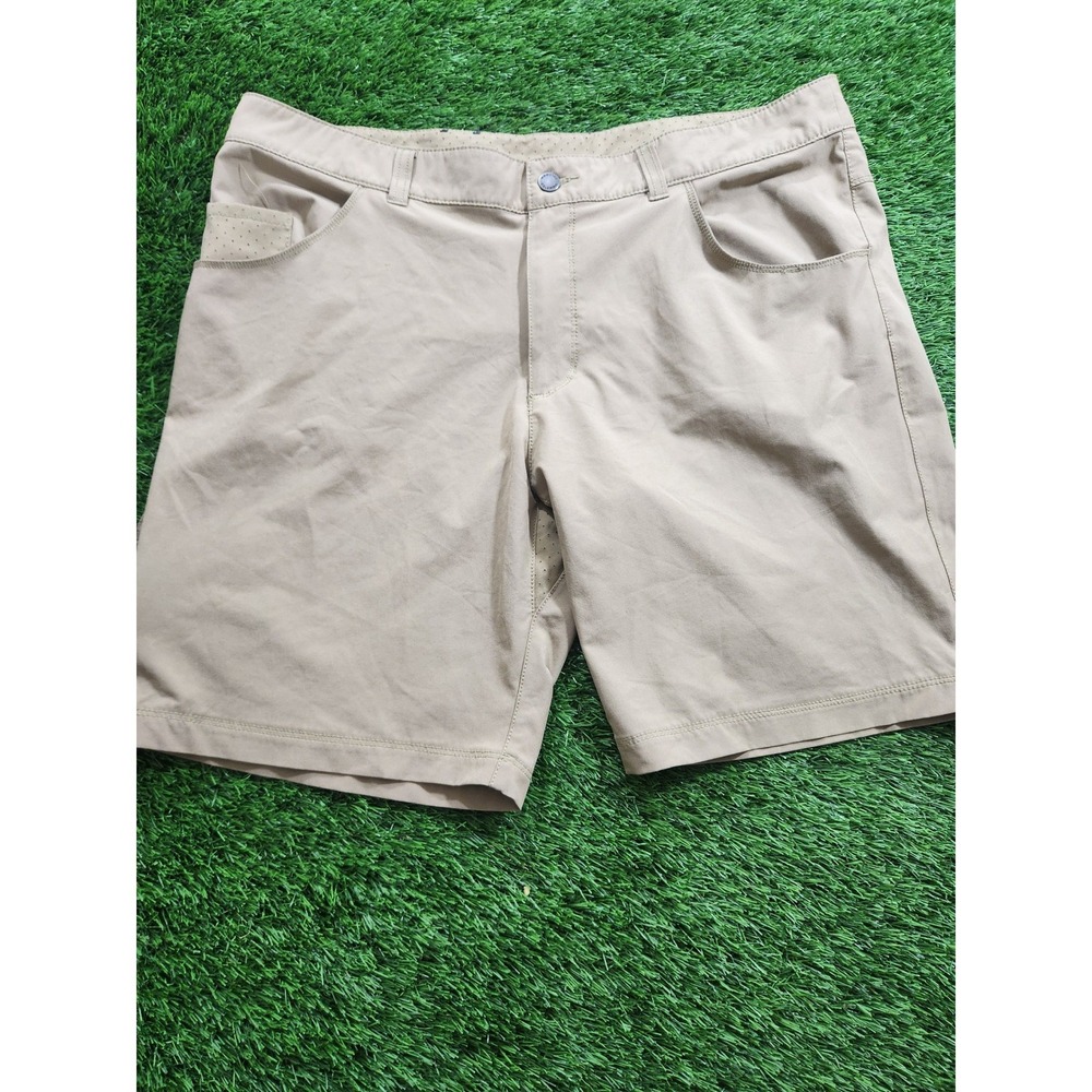 Columbia Chino Shorts Mens 36 Beige Polyester Spandex Stretch Hiking 9" Inseam